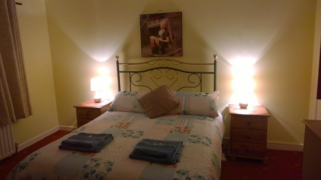 Mulberry Lodge B&B Westport Room photo